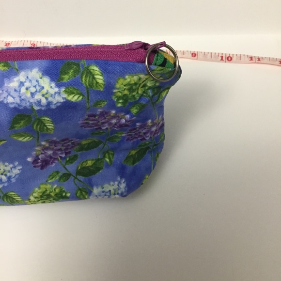 Safari & Hydrangeas Double-Sided Make Up Pouch - Picture 12 of 13